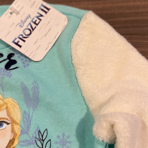 Youth Disney ‘Frozen 2’ Pajama Set - Size: 5Y - Picture 3 of 8